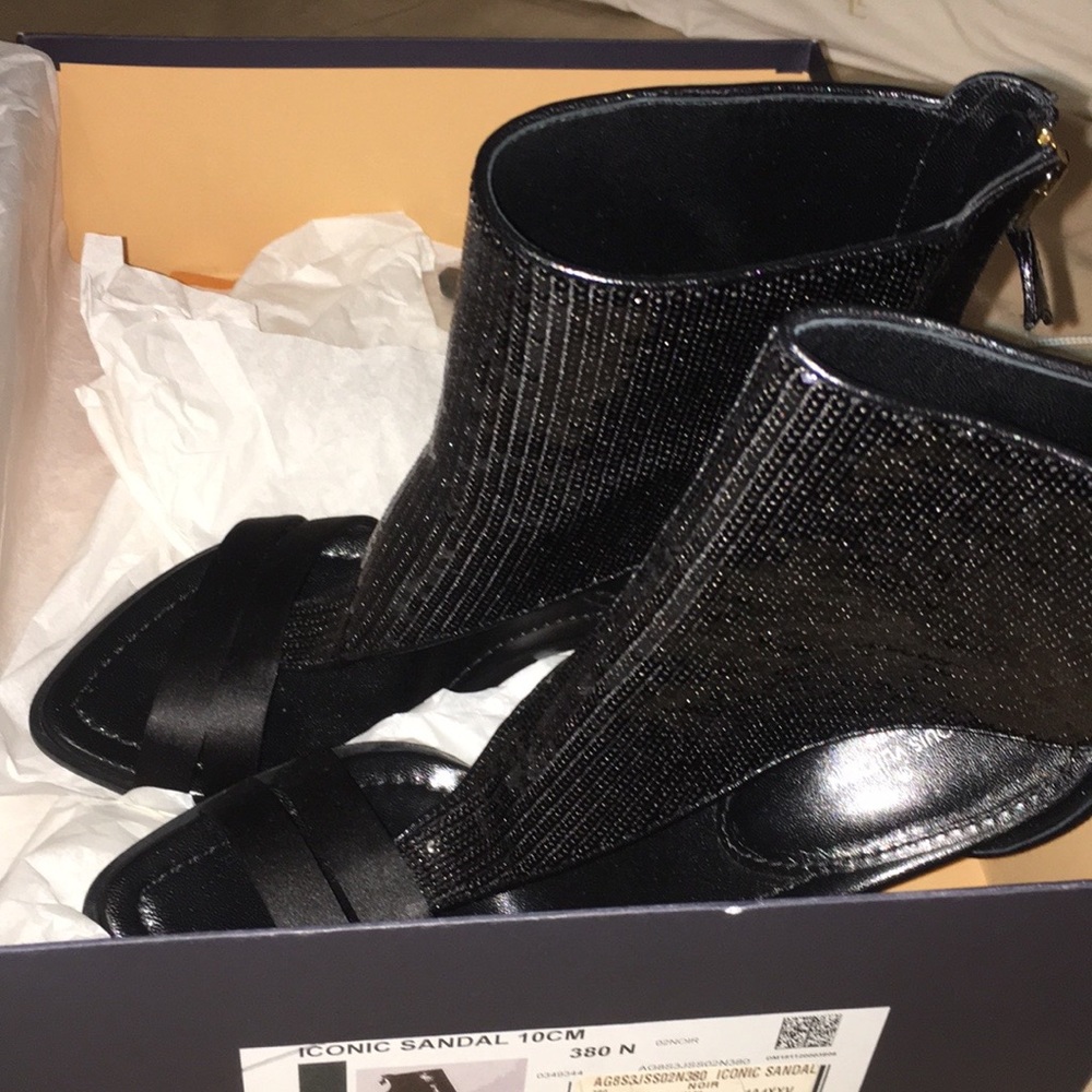 Iconic Louis Vuitton Sandal 10CM